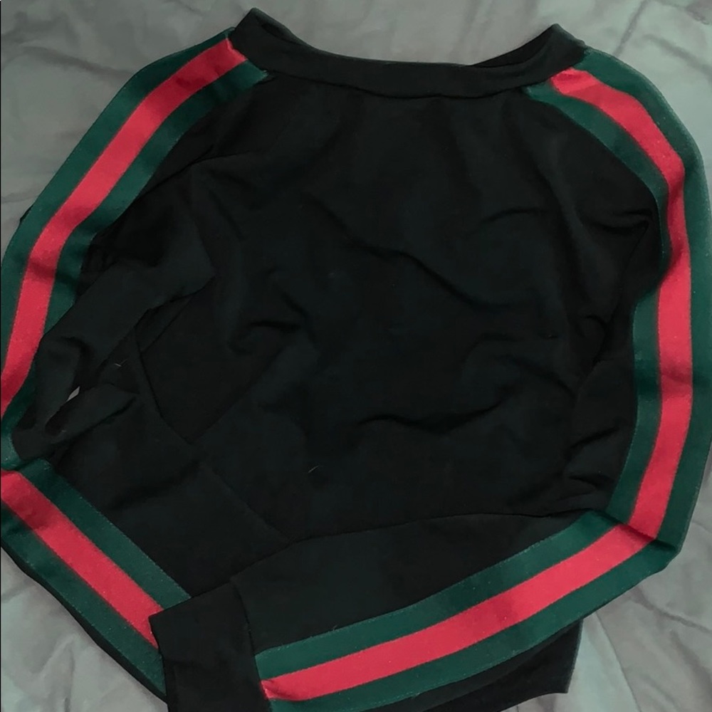 long sleeve crop top